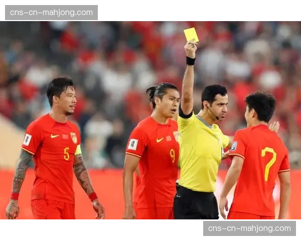 越南挑战赛发生争议判罚,球员与裁判发生言语冲突被出示黑牌 越南挑战赛发生争议判罚,球员与裁判发生言语冲突被出示黑牌