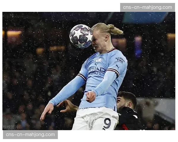 特写：奥布拉克三连扑，力阻哈兰德与德布劳内的近距离射门