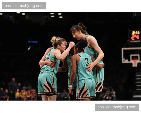 神秘人 vs 自由人，一场东区防守尖兵之间的直接对话